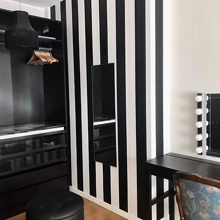 Apartamento Comodo Bilocale Nuovo Milano Exterior foto