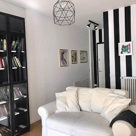 Apartamento Comodo Bilocale Nuovo Milano Exterior foto