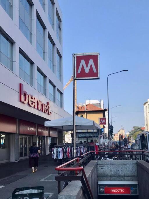 Apartamento Comodo Bilocale Nuovo Milano Exterior foto