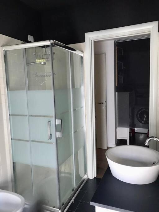Apartamento Comodo Bilocale Nuovo Milano Exterior foto